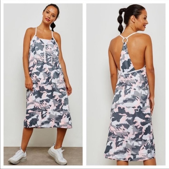 Nike NSW‎ Woven Dress in Pink Camo Size Medium - Picture 1 of 12